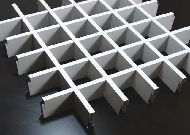 trần nhôm caro 100x100